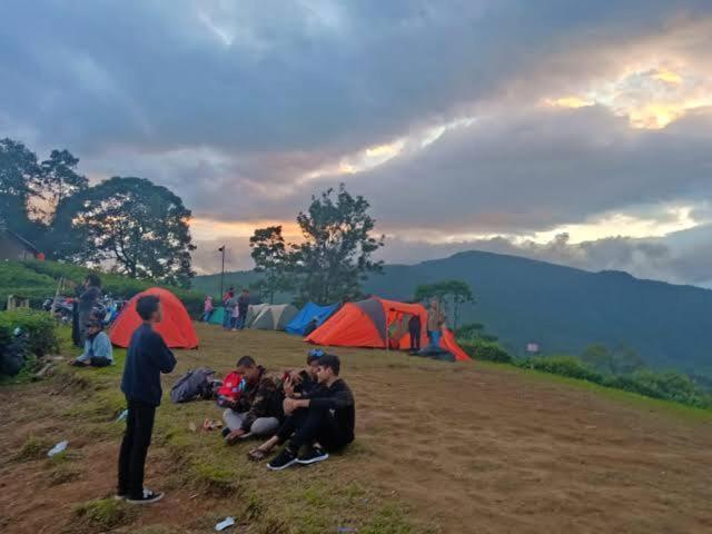 Tapian Ratu Camp Real בוקיטינגי מראה חיצוני תמונה
