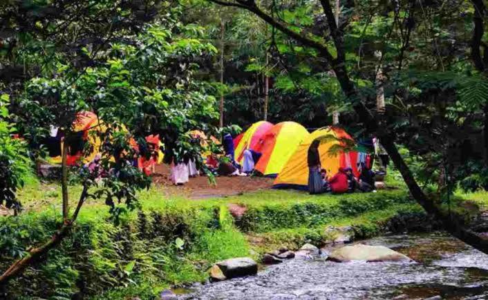 Tapian Ratu Camp Real בוקיטינגי מראה חיצוני תמונה