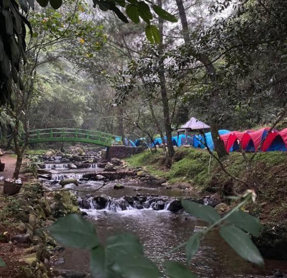 Tapian Ratu Camp Real בוקיטינגי מראה חיצוני תמונה