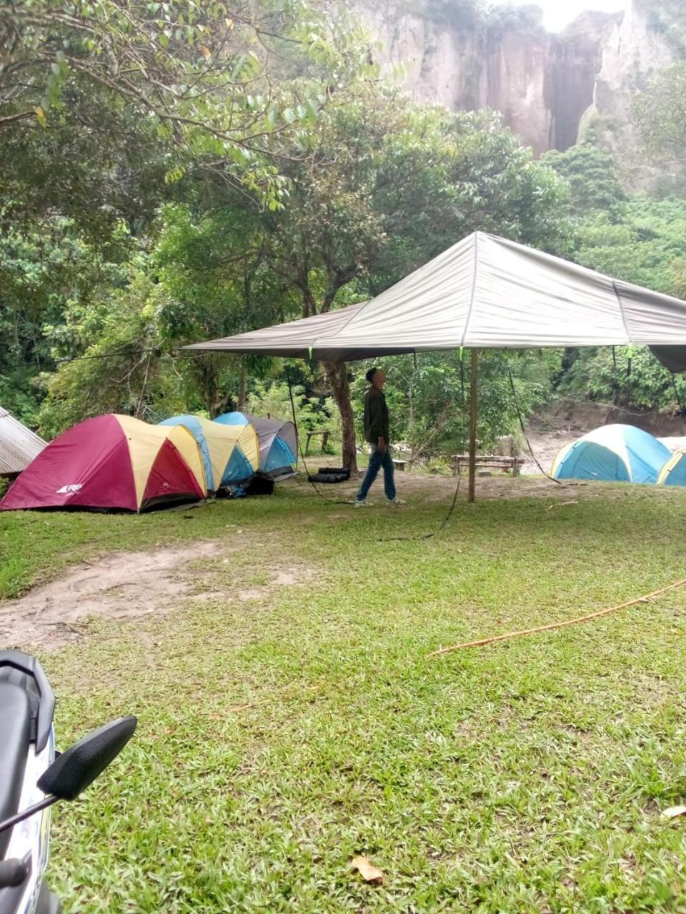 Tapian Ratu Camp Real בוקיטינגי מראה חיצוני תמונה