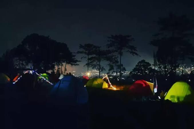 Tapian Ratu Camp Real בוקיטינגי מראה חיצוני תמונה